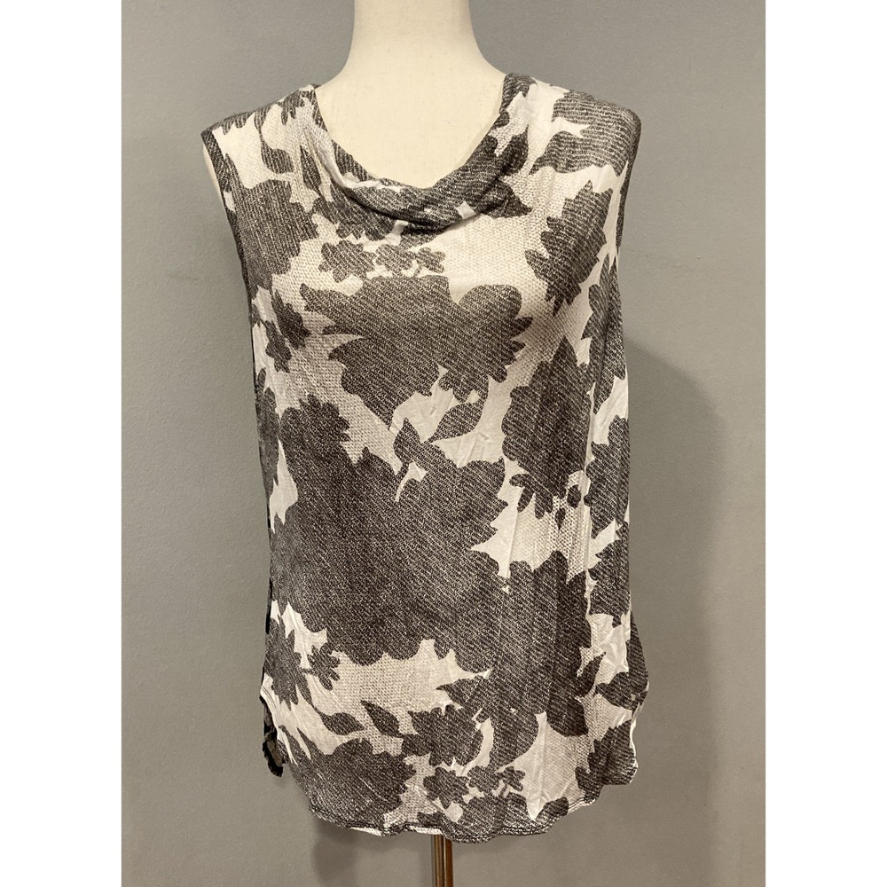 Small Cabi Tank Women Top Sleeveless Shirt Black White Casual Summer Professiona
